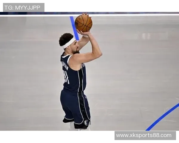 克莱状态回暖三分球表现出色11投5中贡献14分1篮板