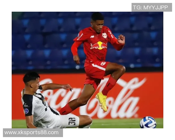 桑托斯官方宣布29岁前锋巴尔博萨租借回归曾两度效力球队